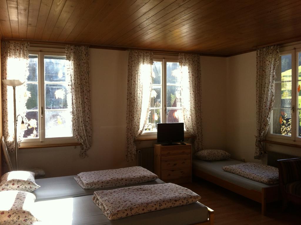 Bed and Breakfast Gasthof Am Bach Boltigen Zimmer foto